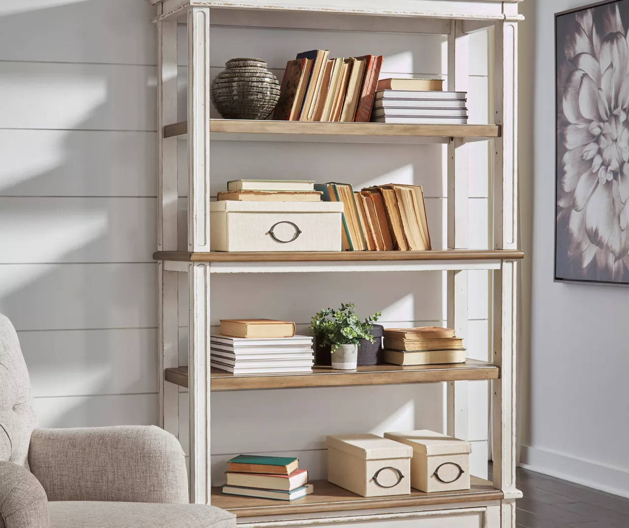 Realyn 4-Shelf Bookcase - Image 4